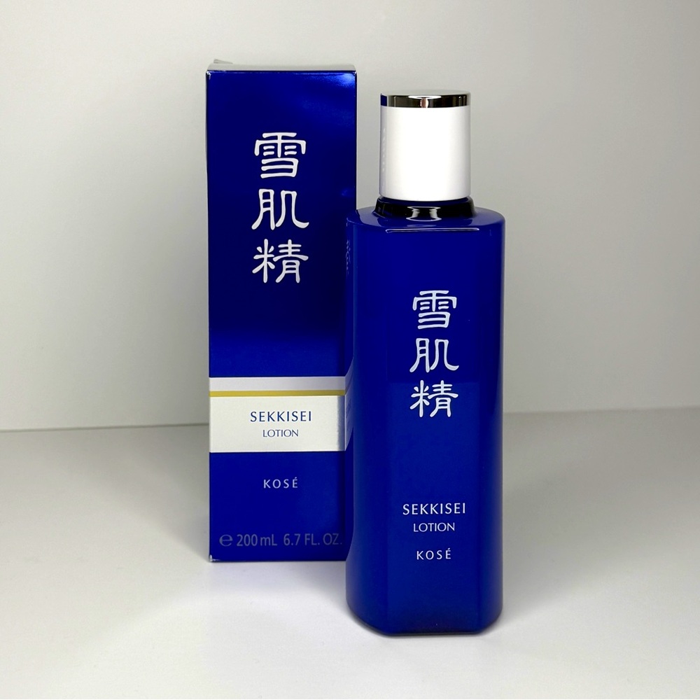 SEKKISEI KOSE HYDRATING MOISTURIZING FACIAL LOTION 6.7 fl oz. 200 ml